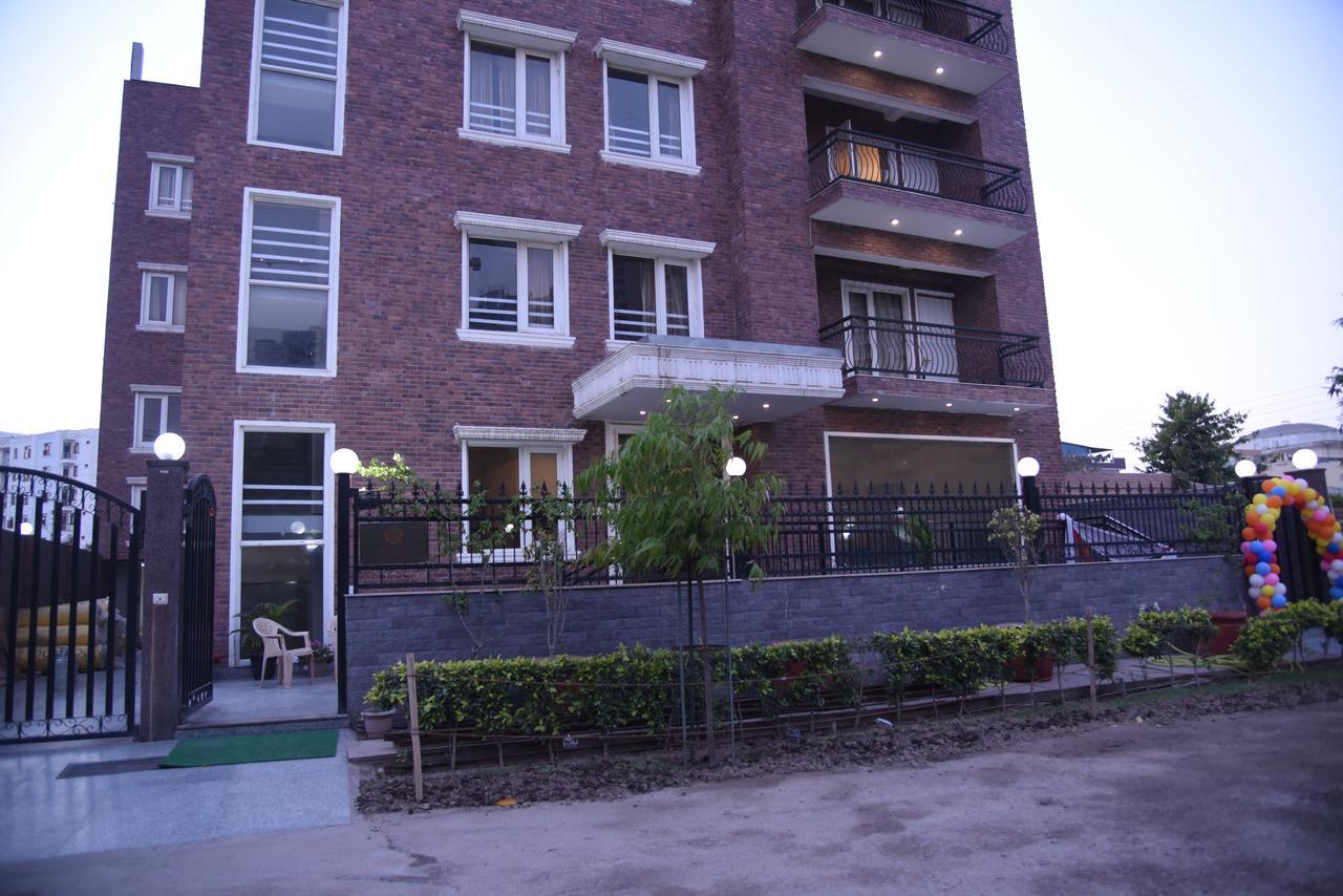 Red Carpet Hotels Noida Exterior foto